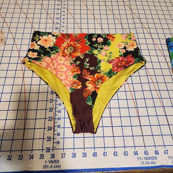 Agua Bendita Thyra-Alicia Bikini NWOT Floral Large - Picture 2 of 8
